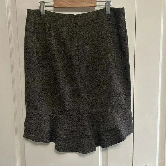 Ricki’s ruffled skirt - Picture 3 of 3